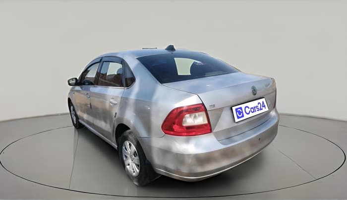 2013 Skoda Rapid AMBITION 1.6 TDI CR MT, Diesel, Manual, 1,26,524 km, exterior
