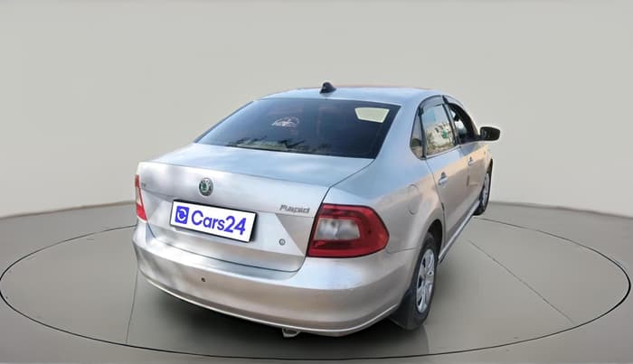 2013 Skoda Rapid AMBITION 1.6 TDI CR MT, Diesel, Manual, 1,26,524 km, exterior