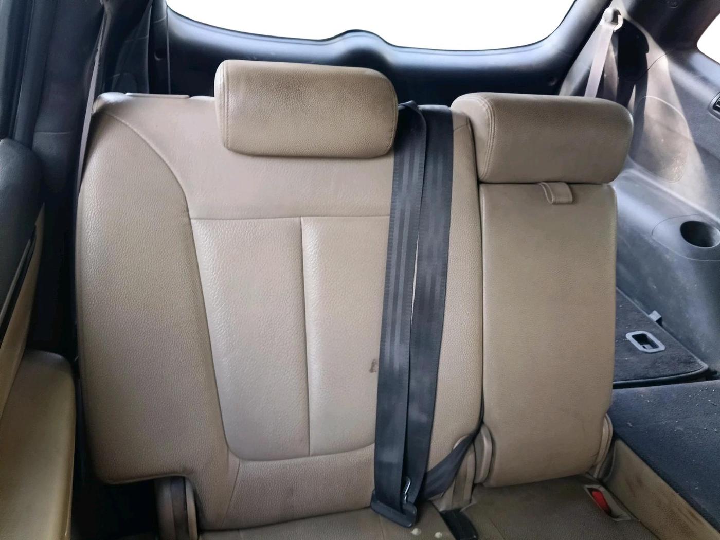 2013 Hyundai Santa Fe 4 WD AT, Diesel, Automatic, 2,21,795 km, interior