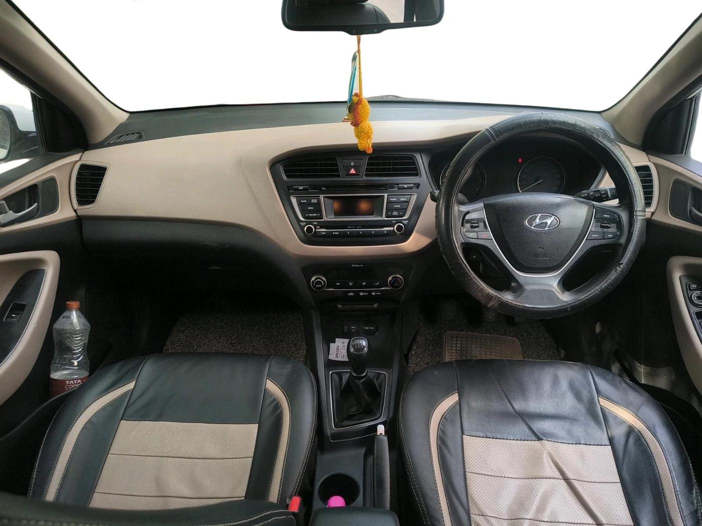2015 Hyundai Elite i20 SPORTZ 1.2, Petrol, Manual, 1,04,064 km, interior
