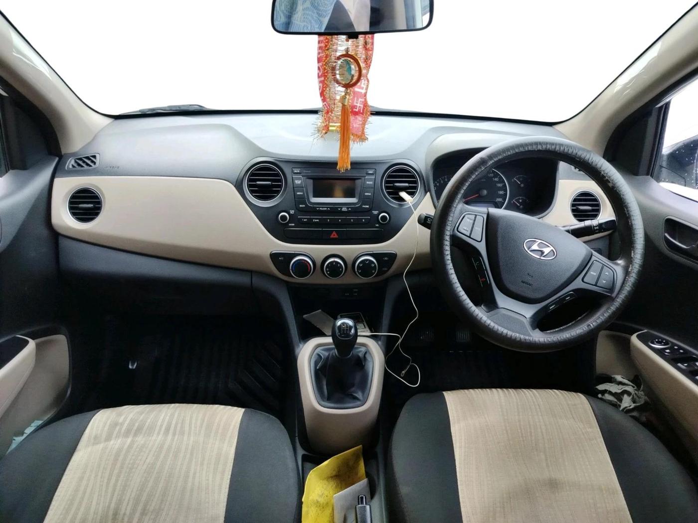 2019 Hyundai Grand i10 MAGNA 1.2 KAPPA VTVT, Petrol, Manual, 33,993 km, interior