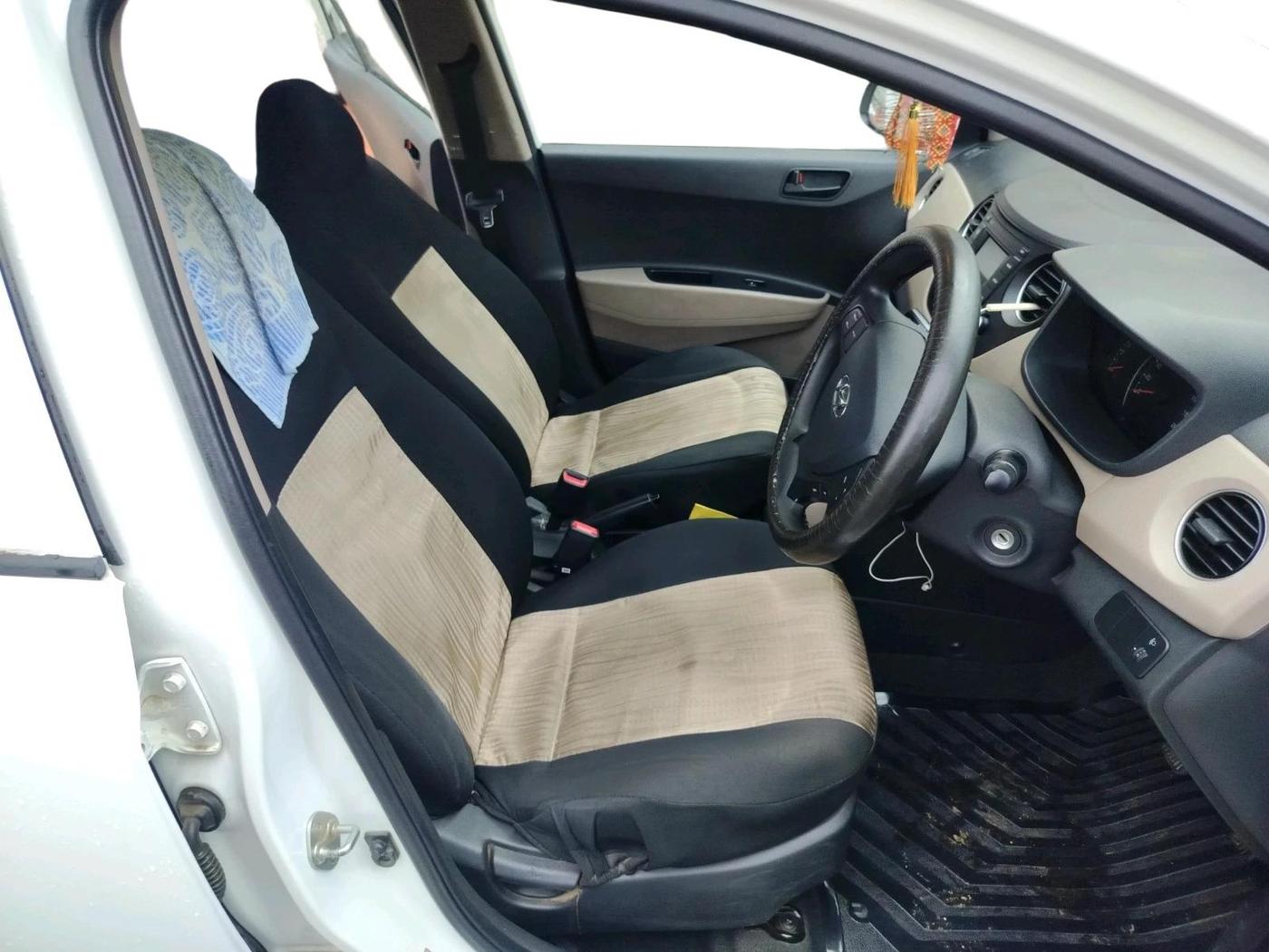 2019 Hyundai Grand i10 MAGNA 1.2 KAPPA VTVT, Petrol, Manual, 33,993 km, interior