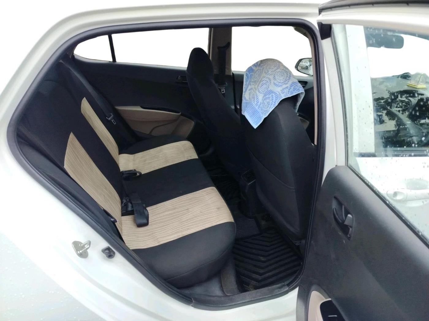 2019 Hyundai Grand i10 MAGNA 1.2 KAPPA VTVT, Petrol, Manual, 33,993 km, interior
