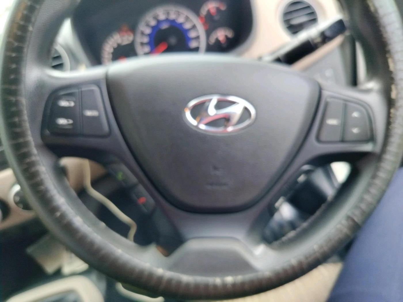 2019 Hyundai Grand i10 MAGNA 1.2 KAPPA VTVT, Petrol, Manual, 33,993 km, interior