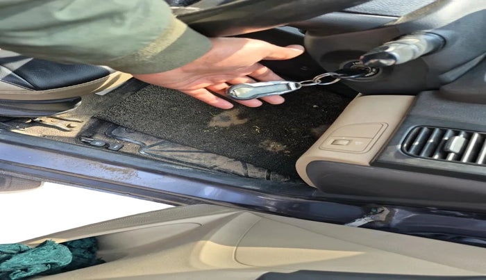 2016 Hyundai Eon ERA +, Petrol, Manual, 92,930 km, interior