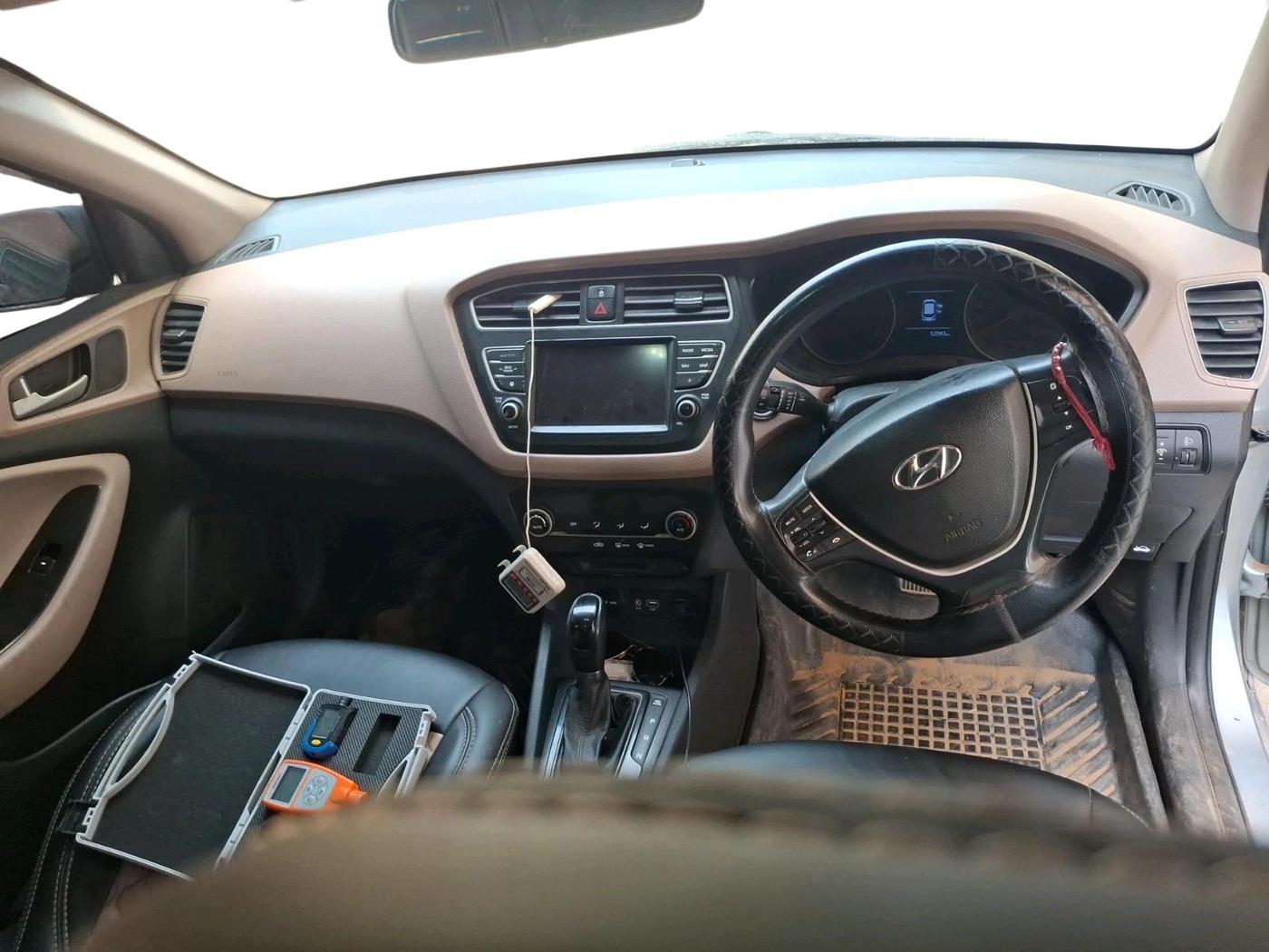 2019 Hyundai Elite i20 ASTA (O) CVT, Petrol, Automatic, 52,348 km, interior