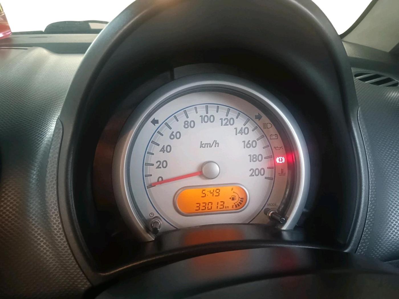 2013 Maruti Ritz LXI, Petrol, Manual, 33,013 km, interior