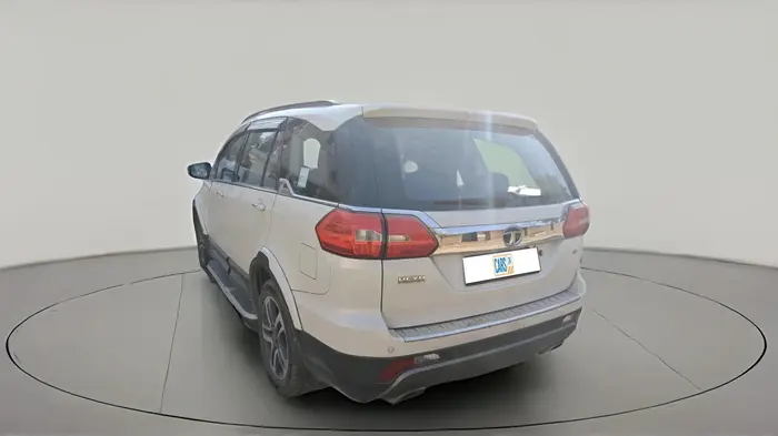 2017 Tata Hexa XT 4X2 7 STR, Diesel, Manual, 1,64,636 km, exterior