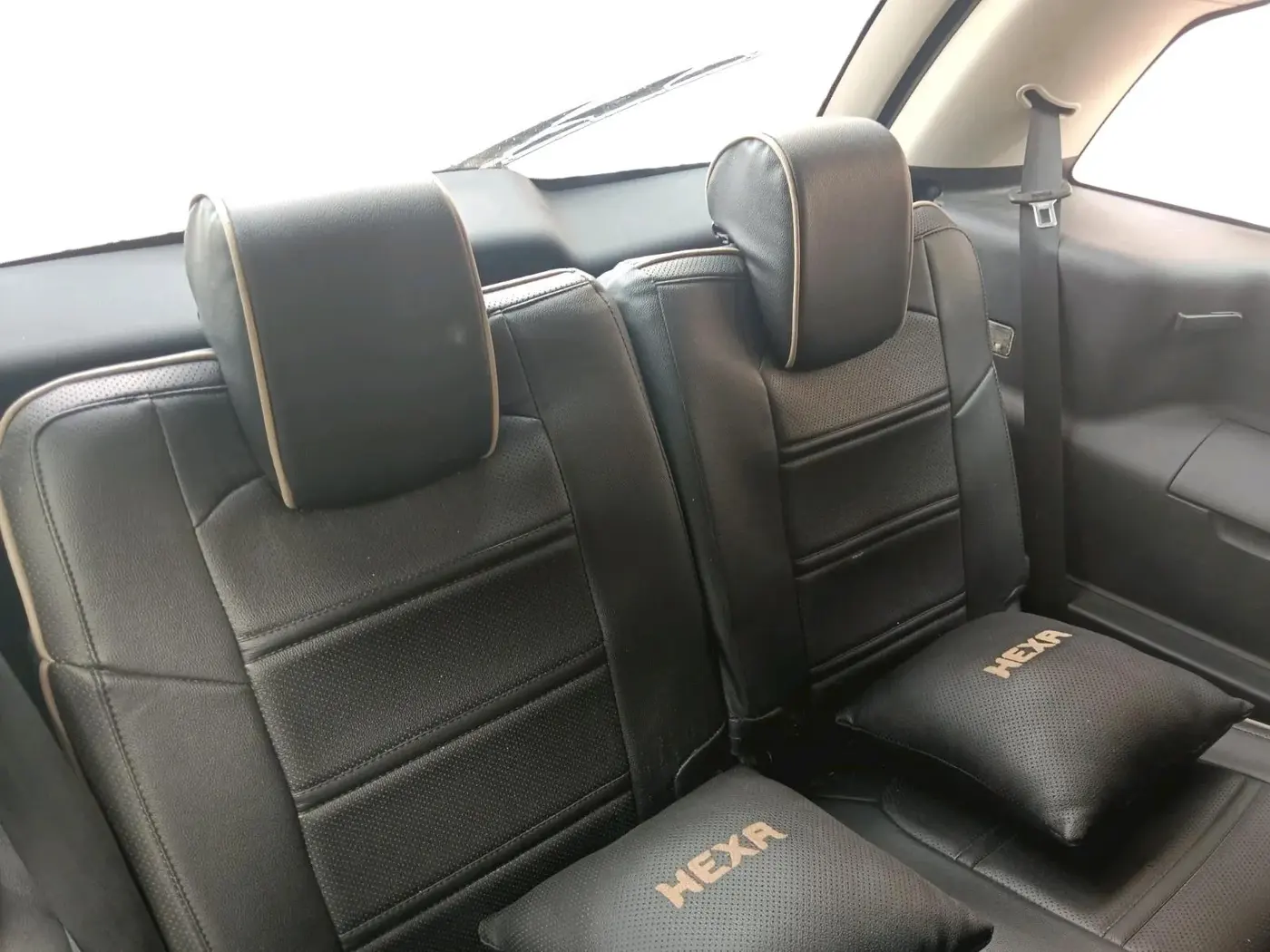 2017 Tata Hexa XM 4X2 7 STR, Diesel, Manual, 63,500 km, interior