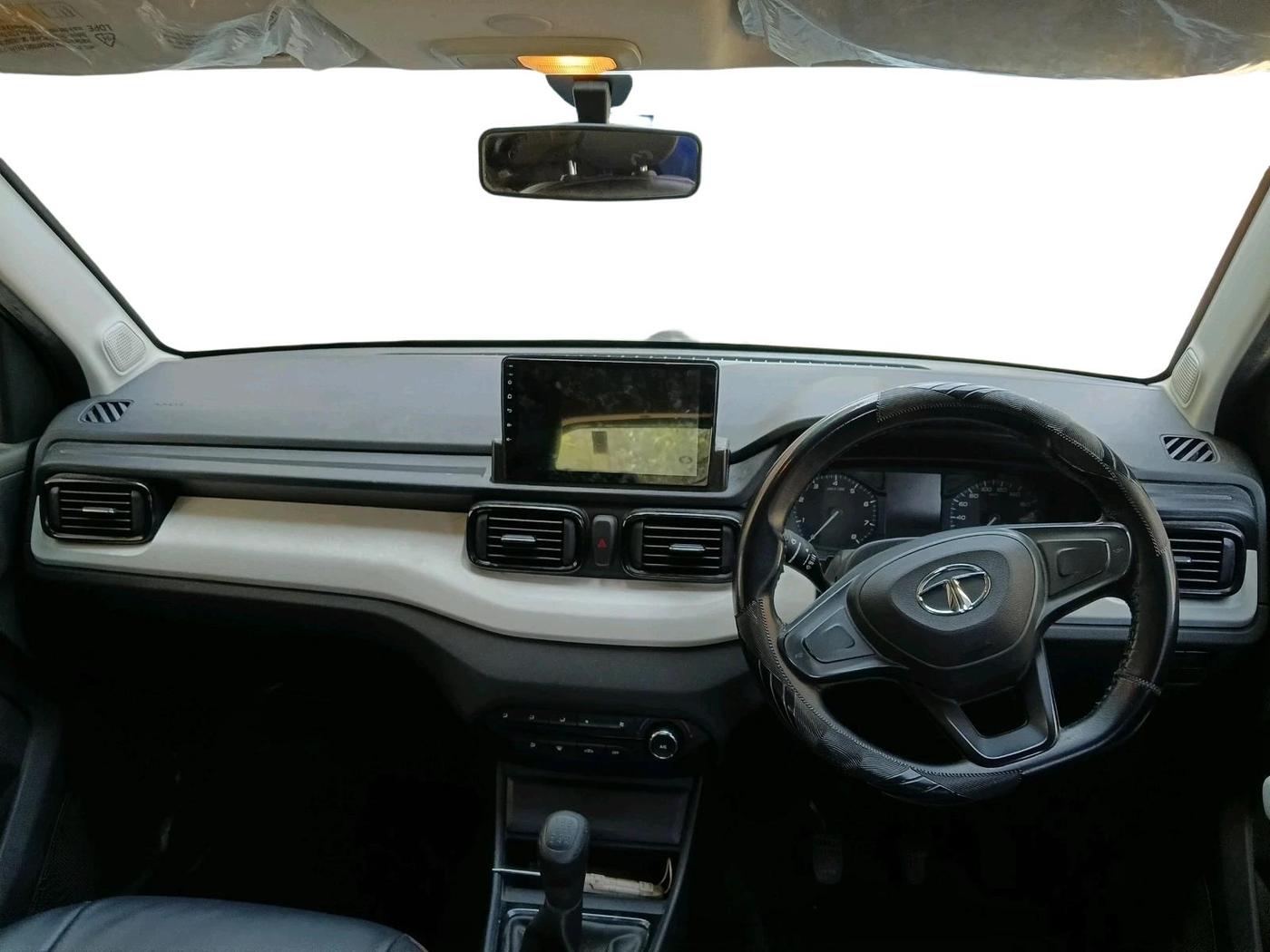 2022 Tata PUNCH PURE MT, Petrol, Manual, 56,933 km, interior