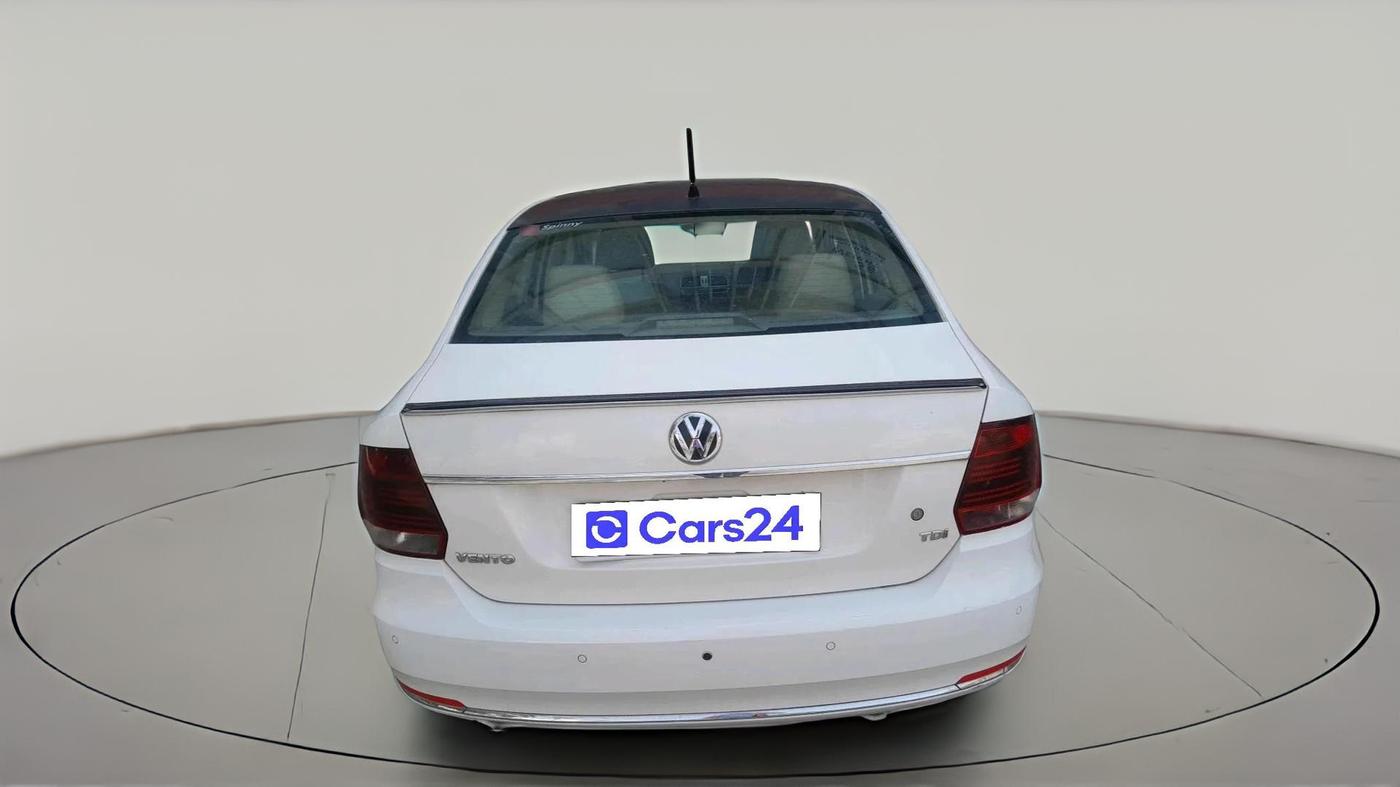2016 Volkswagen Vento HIGHLINE 1.5 AT, Diesel, Automatic, 83,488 km, exterior