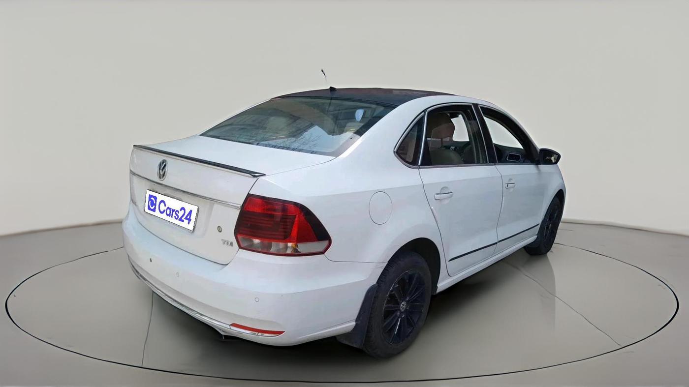 2016 Volkswagen Vento HIGHLINE 1.5 AT, Diesel, Automatic, 83,488 km, exterior