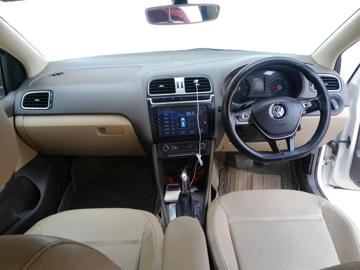 2016 Volkswagen Vento HIGHLINE 1.5 AT, Diesel, Automatic, 83,488 km, interior
