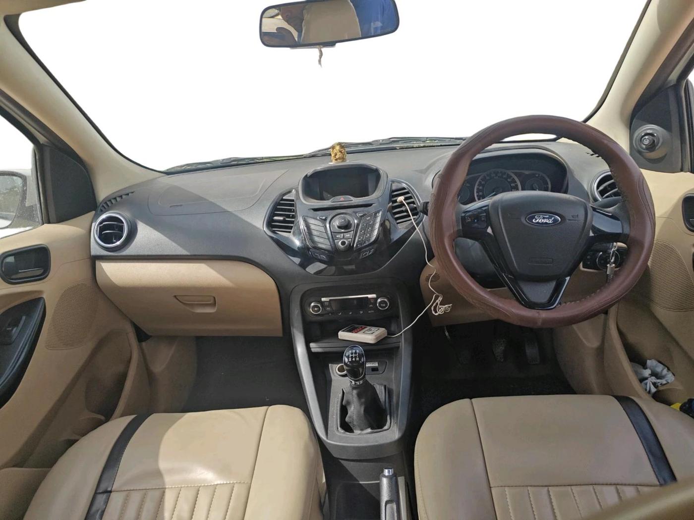2015 Ford Figo Aspire TITANIUM1.5 DIESEL, Diesel, Manual, 1,28,809 km, interior