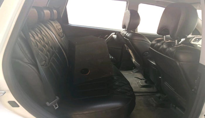 2019 Mahindra XUV500 W9, Diesel, Manual, 43,118 km, interior