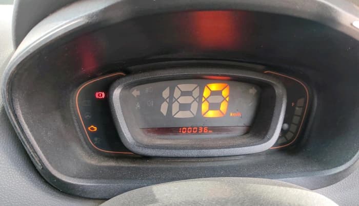 2017 Renault Kwid RXT 1.0, Petrol, Manual, 1,00,036 km, interior