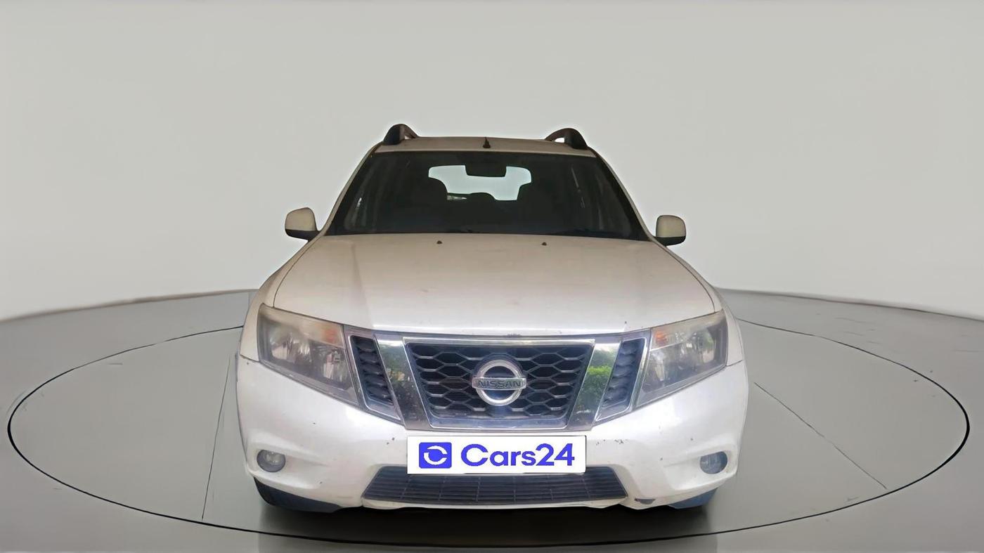 2015 Nissan Terrano XL (D), Diesel, Manual, 2,25,591 km, exterior