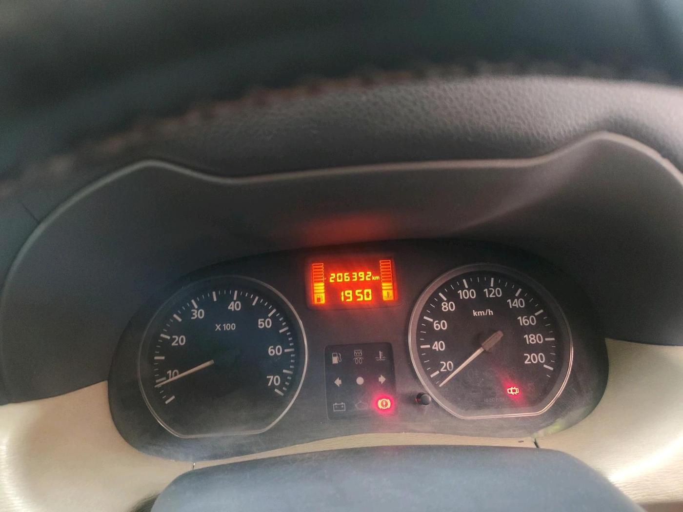 2015 Nissan Terrano XL (D), Diesel, Manual, 2,25,591 km, interior