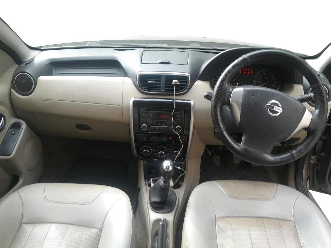 2015 Nissan Terrano XV D THP 110 PS, Diesel, Manual, 1,29,210 km, interior