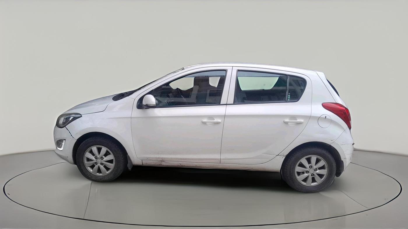 2013 Hyundai i20 SPORTZ 1.4 CRDI, Diesel, Manual, 1,96,581 km, exterior