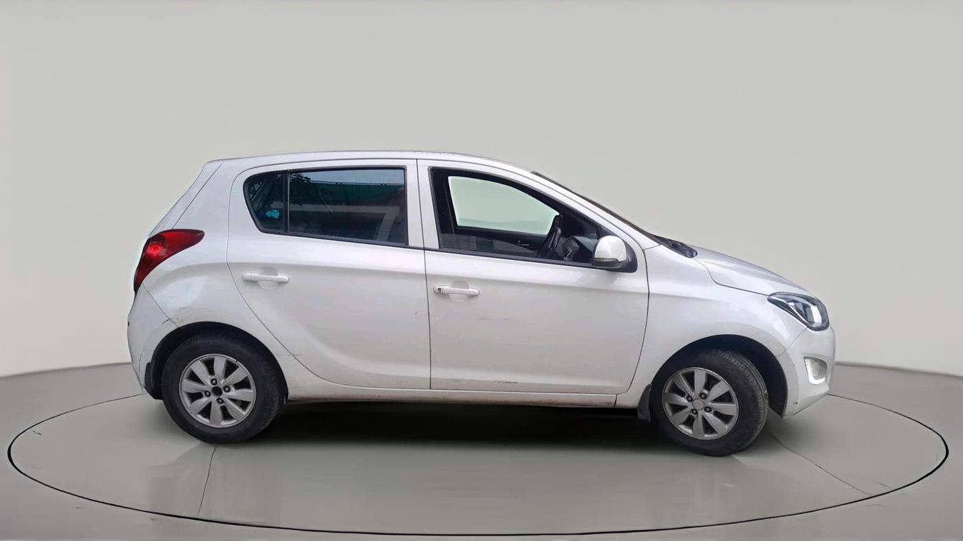 2013 Hyundai i20 SPORTZ 1.4 CRDI, Diesel, Manual, 1,96,581 km, exterior