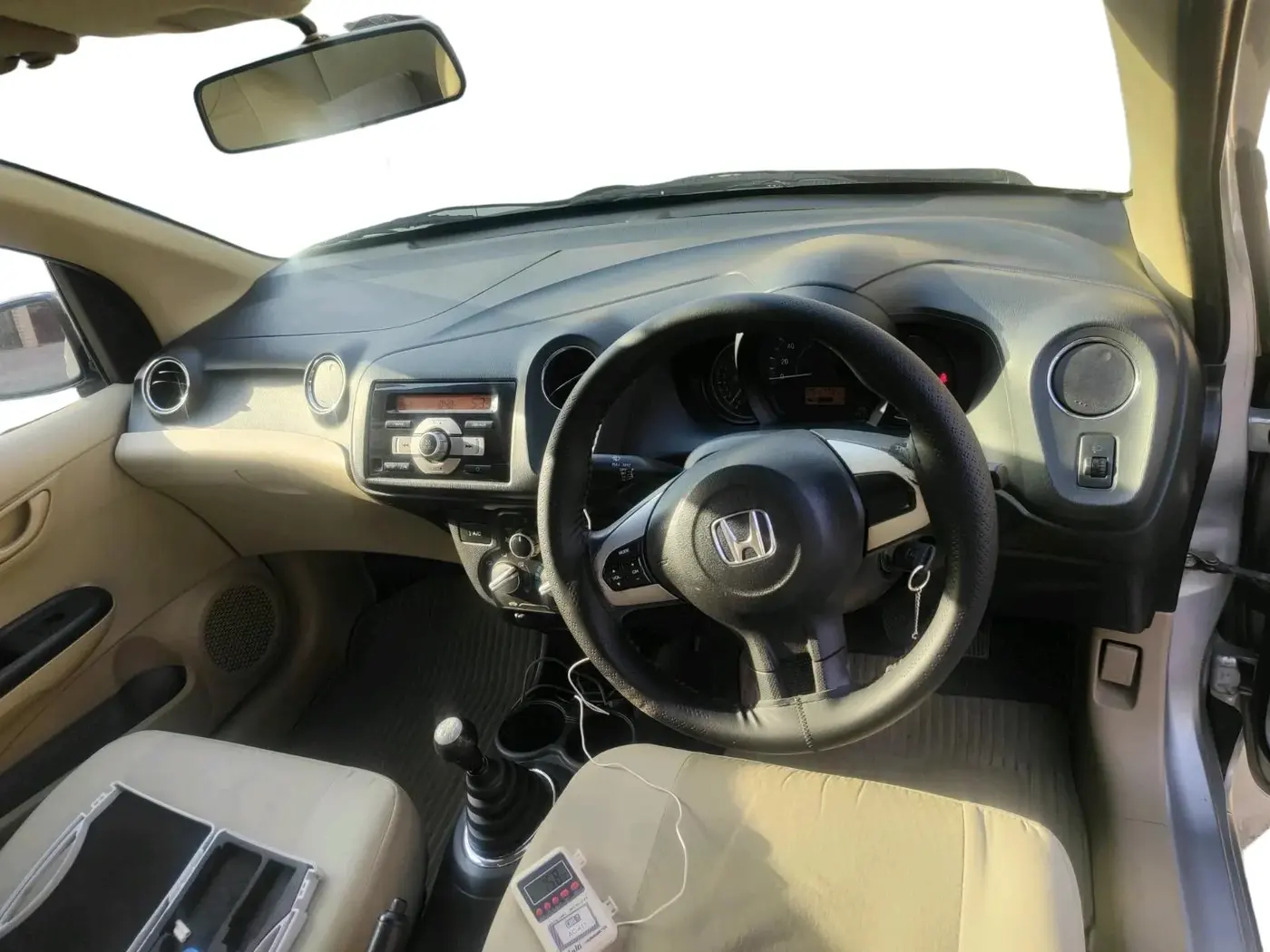 2015 Honda Brio S MT, Petrol, Manual, 51,178 km, interior