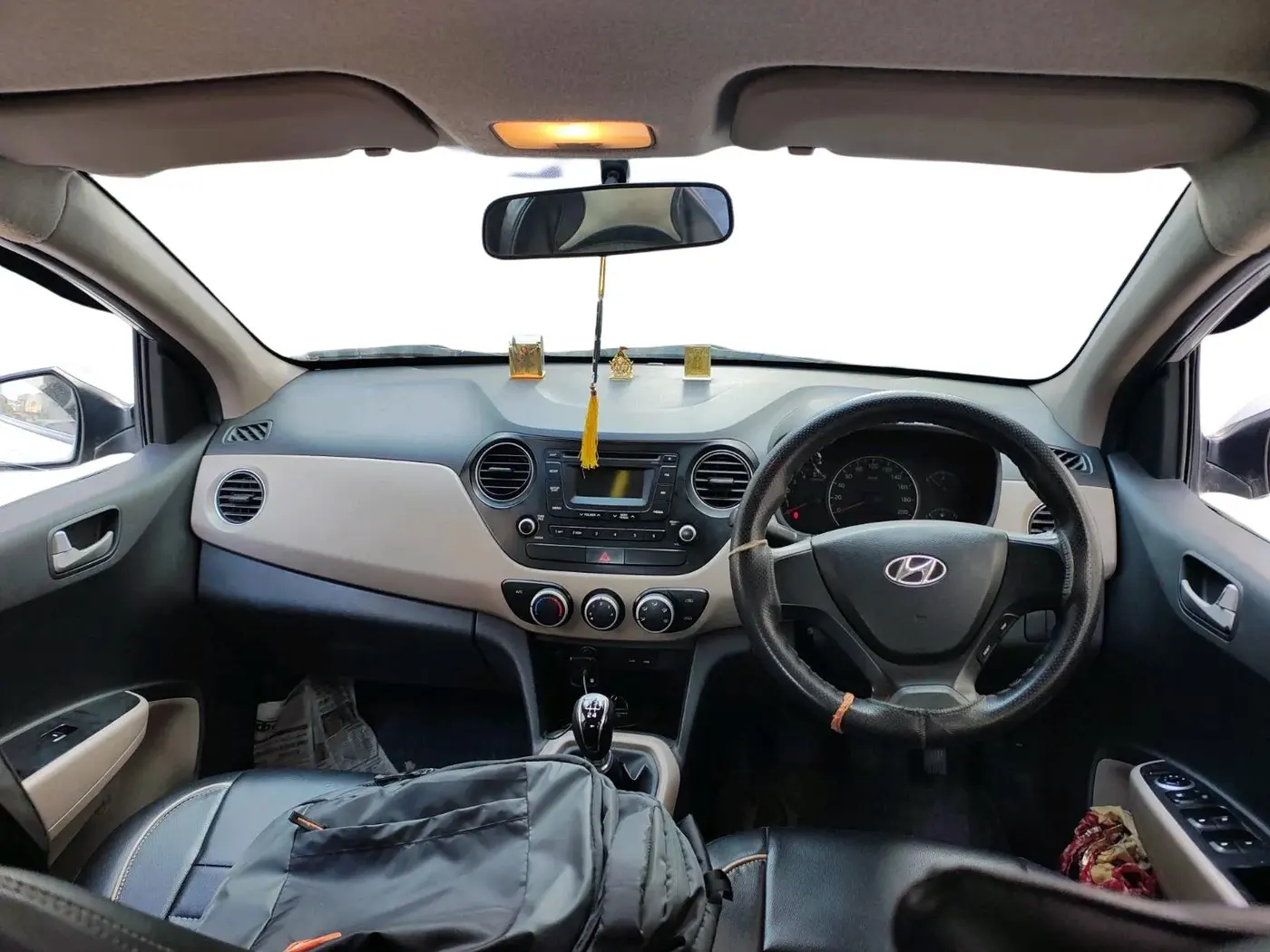 2014 Hyundai Grand i10 SPORTZ 1.1 CRDI, Diesel, Manual, 76,522 km, interior