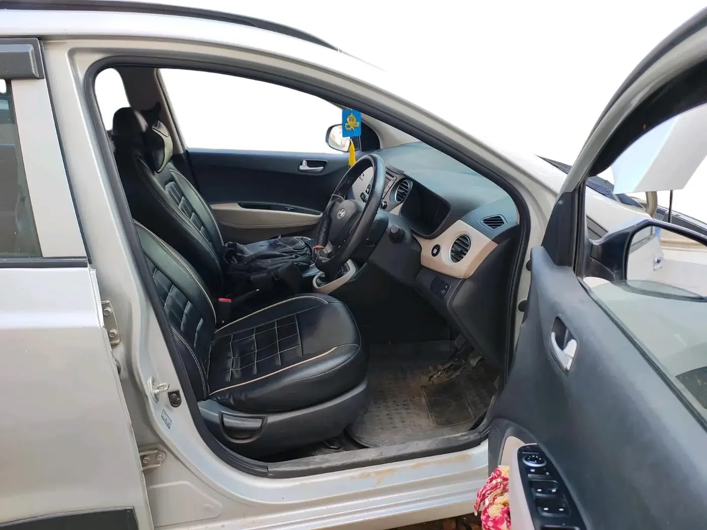2014 Hyundai Grand i10 SPORTZ 1.1 CRDI, Diesel, Manual, 76,522 km, interior