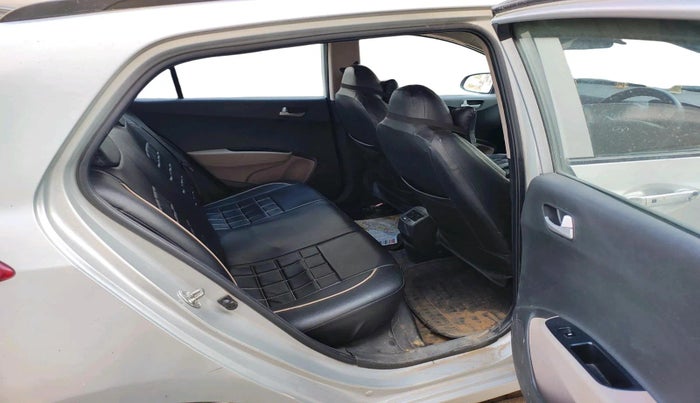 2014 Hyundai Grand i10 SPORTZ 1.1 CRDI, Diesel, Manual, 76,522 km, interior