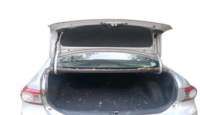 2012 Toyota Corolla Altis G PETROL, Petrol, Manual, 1,73,093 km, exterior