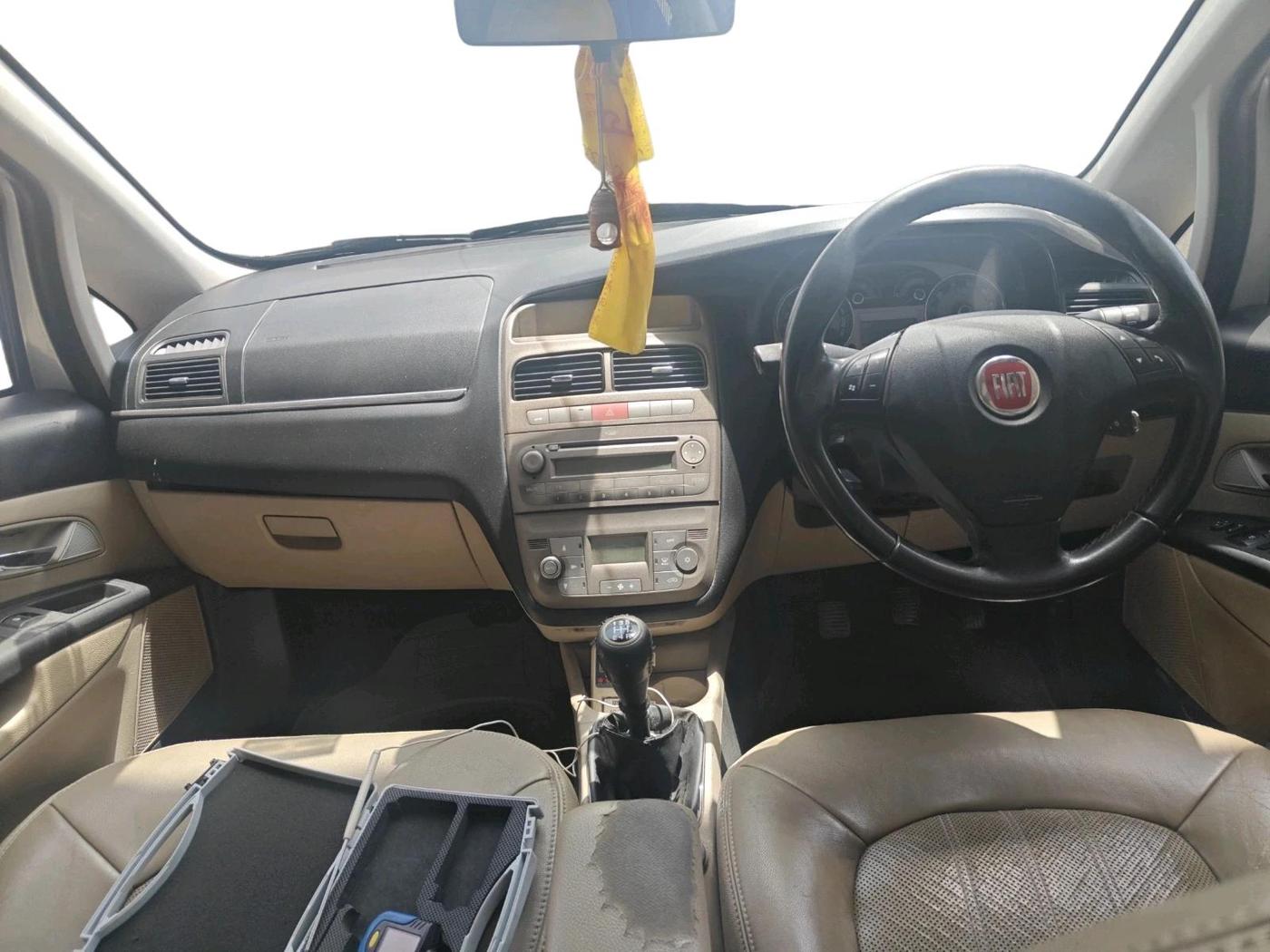 2012 Fiat Linea EMOTION 1.3, Diesel, Manual, 1,56,001 km, interior