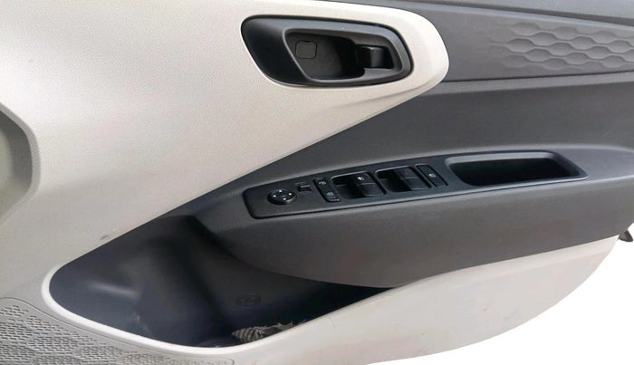 2022 Hyundai AURA S 1.2 CNG, CNG, Manual, 63,843 km, interior