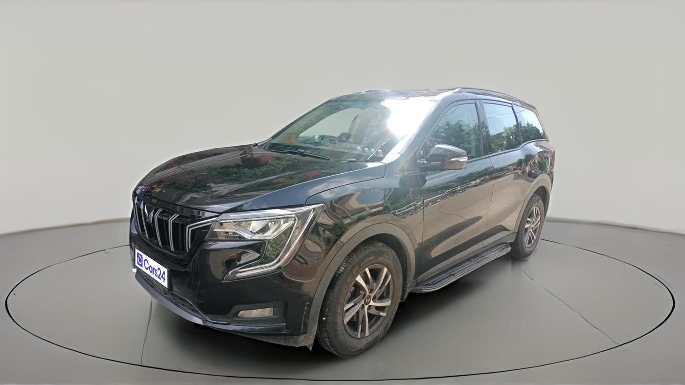 2025 Mahindra XUV700 AX 5 P MT 7 STR, Petrol, Manual, 17,343 km, exterior