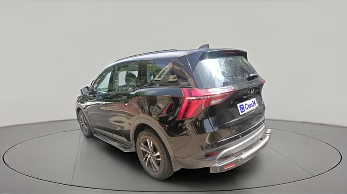 2025 Mahindra XUV700 AX 5 P MT 7 STR, Petrol, Manual, 17,343 km, exterior