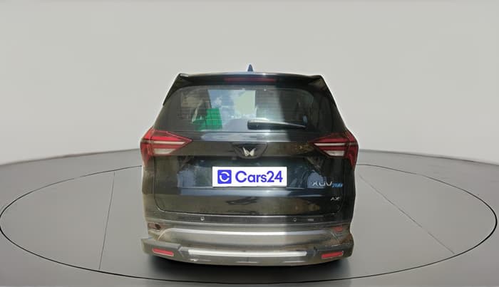 2025 Mahindra XUV700 AX 5 P MT 7 STR, Petrol, Manual, 17,343 km, exterior