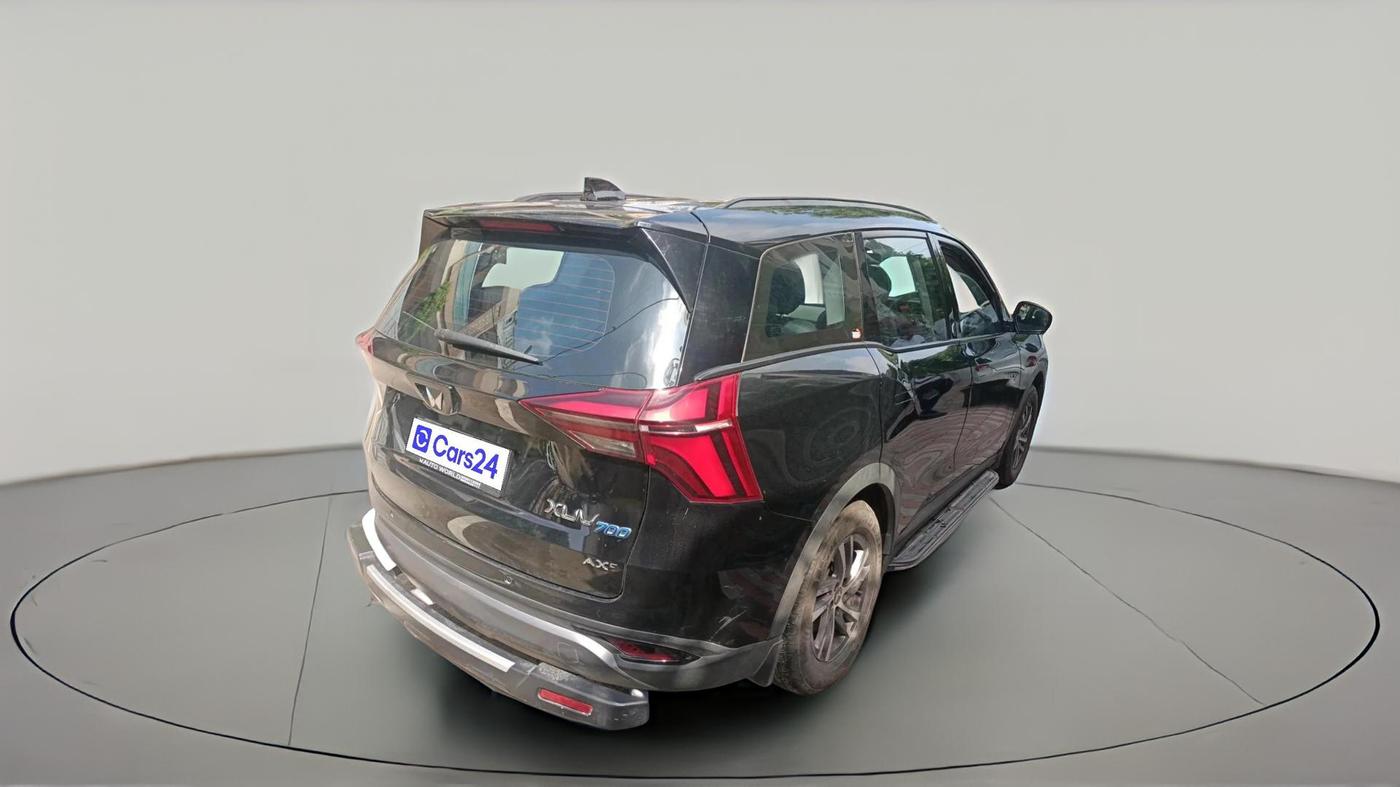 2025 Mahindra XUV700 AX 5 P MT 7 STR, Petrol, Manual, 17,343 km, exterior