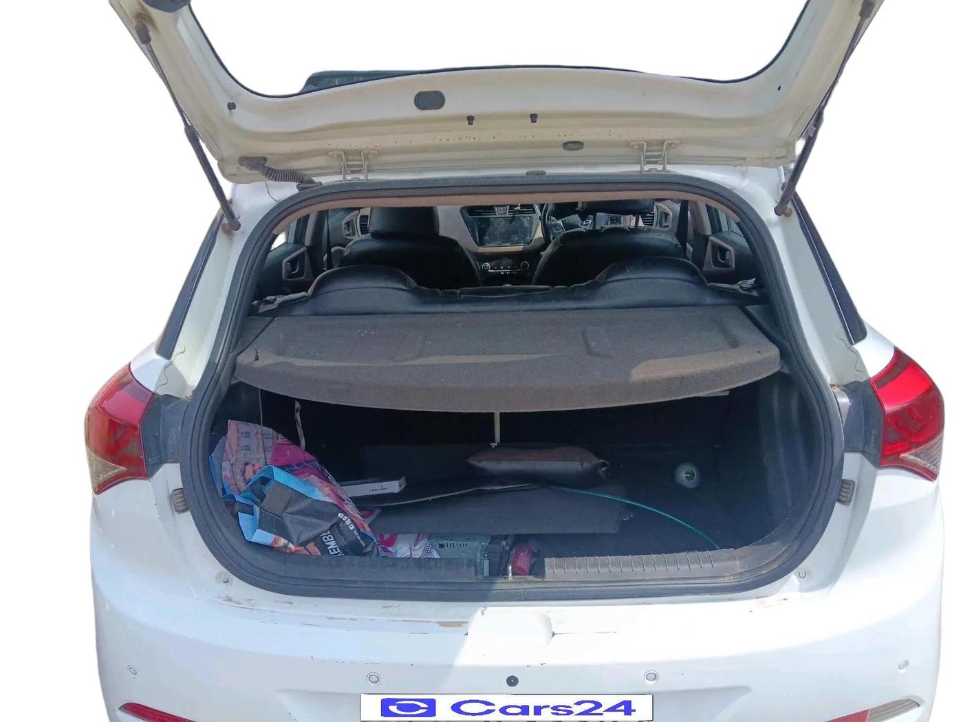 2017 Hyundai Elite i20 ASTA 1.2, Petrol, Manual, 1,65,431 km, exterior