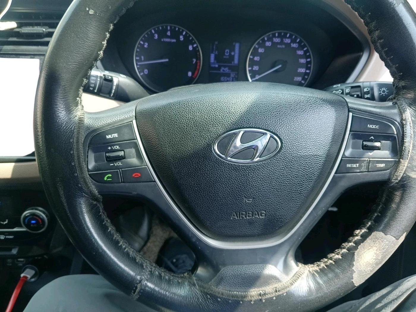 2017 Hyundai Elite i20 ASTA 1.2, Petrol, Manual, 1,65,431 km, interior