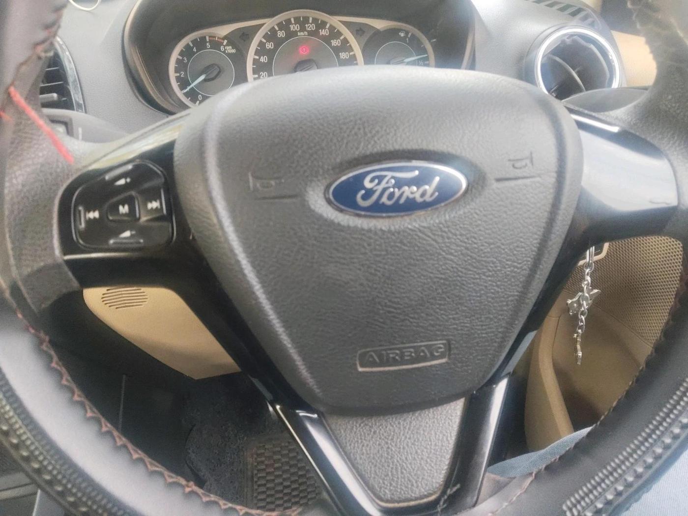 2015 Ford Figo Aspire TREND 1.5 DIESEL, Diesel, Manual, 9,89,800 km, interior