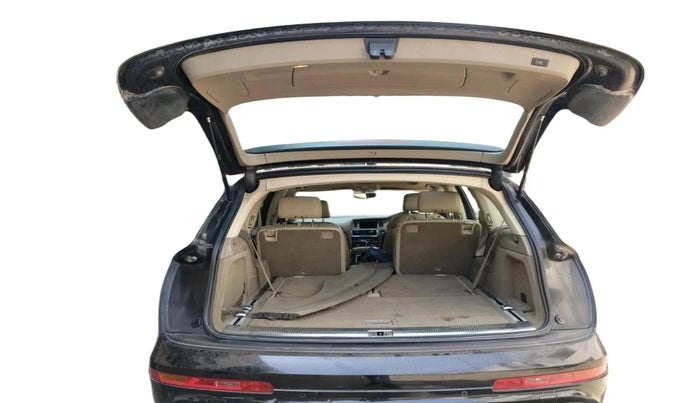 2014 Audi Q7 3.0 TDI QUATTRO, Diesel, Automatic, 1,99,918 km, exterior