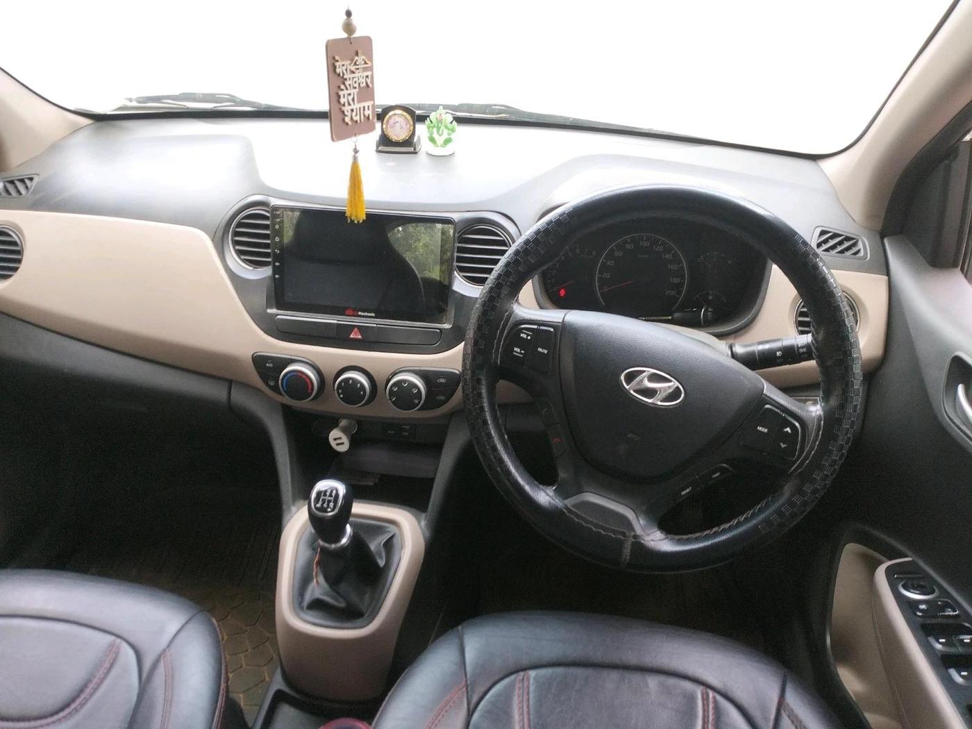 2016 Hyundai Grand i10 SPORTZ 1.2 KAPPA VTVT, CNG, Manual, 1,37,118 km, interior