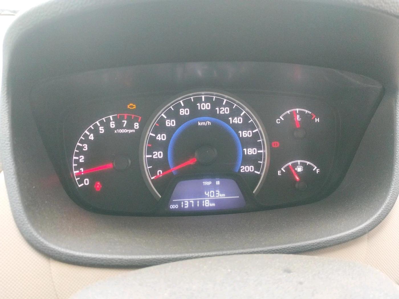 2016 Hyundai Grand i10 SPORTZ 1.2 KAPPA VTVT, CNG, Manual, 1,37,118 km, interior