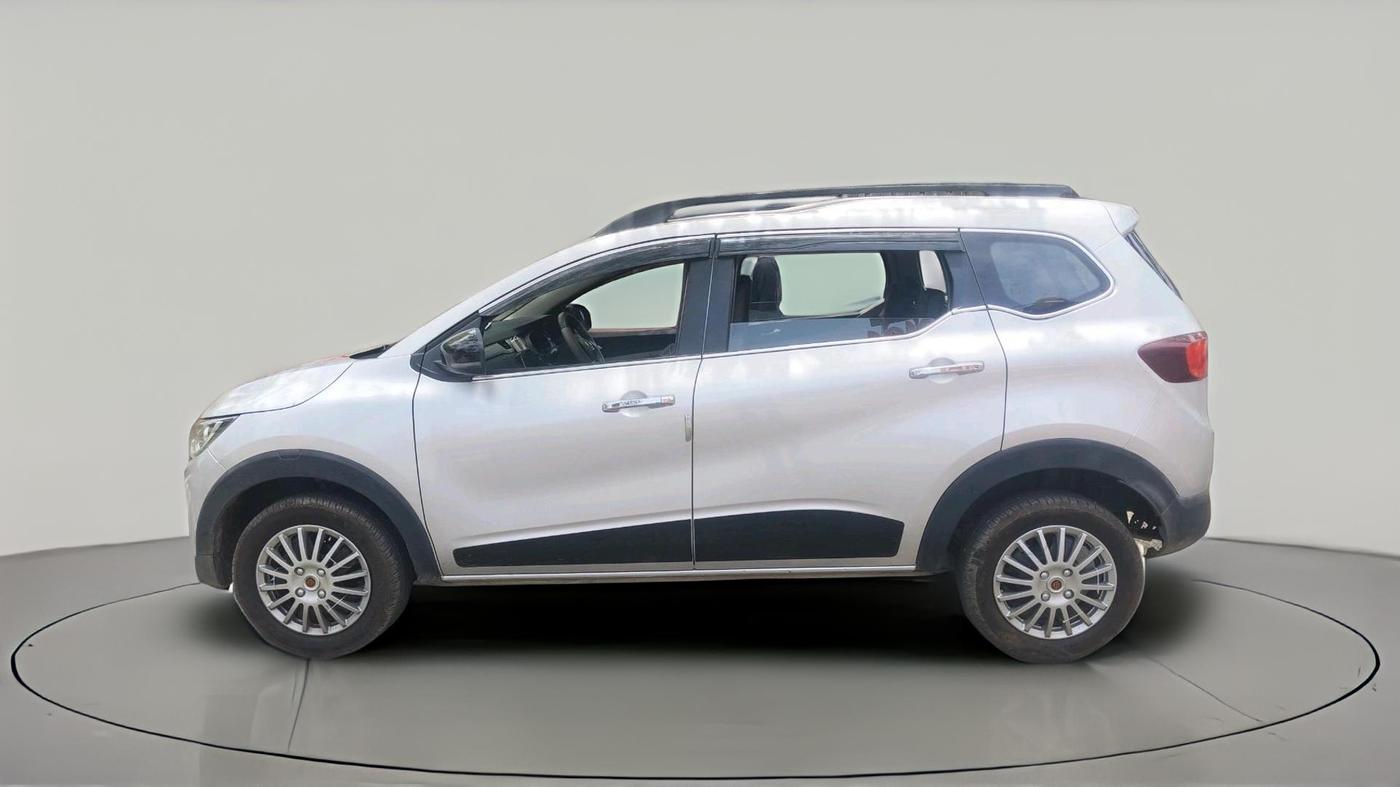 2023 Renault TRIBER RXZ, Petrol, Manual, 52,357 km, exterior