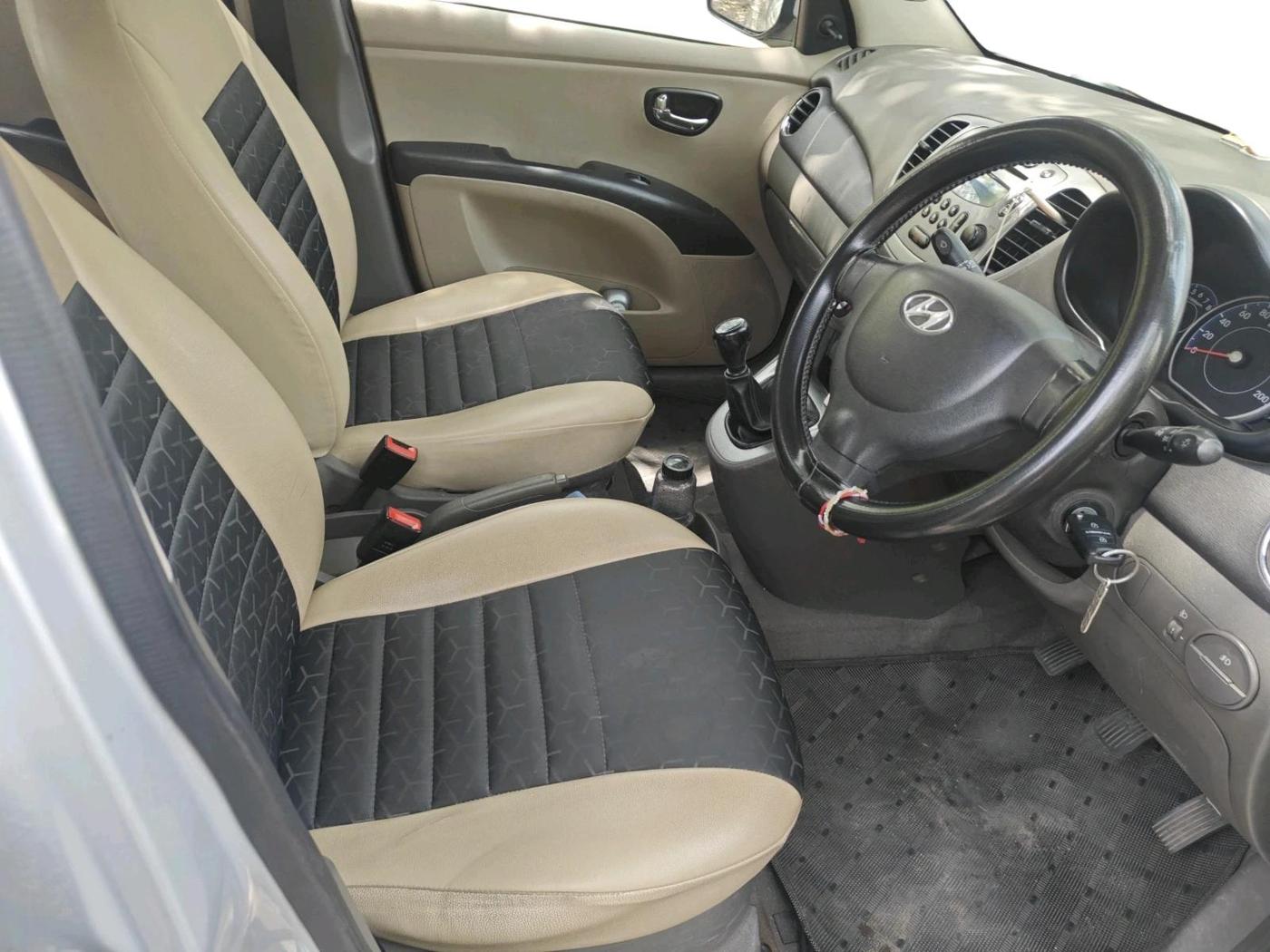 2016 Hyundai i10 SPORTZ 1.1, Petrol, Manual, 85,150 km, interior