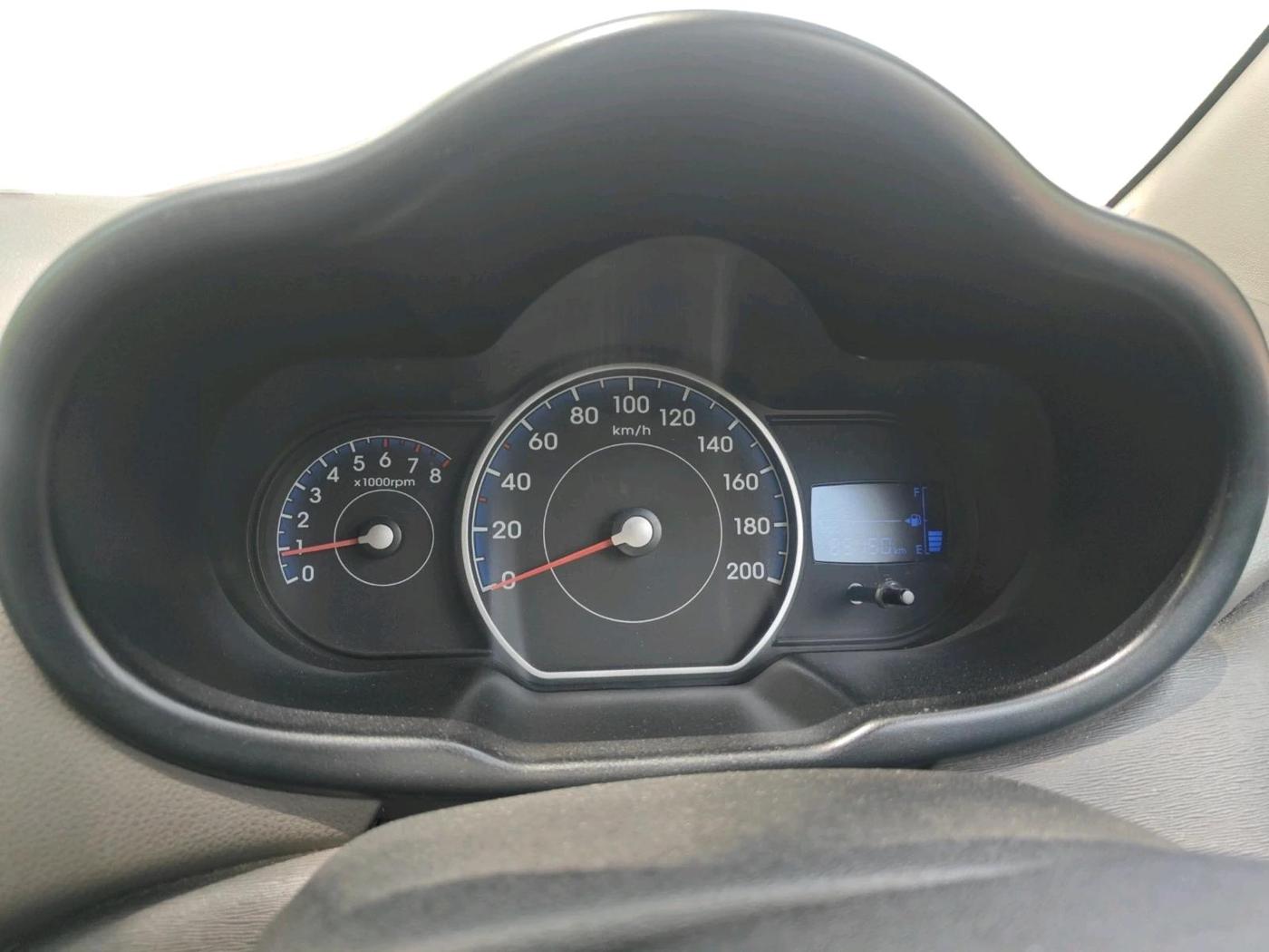 2016 Hyundai i10 SPORTZ 1.1, Petrol, Manual, 85,150 km, interior