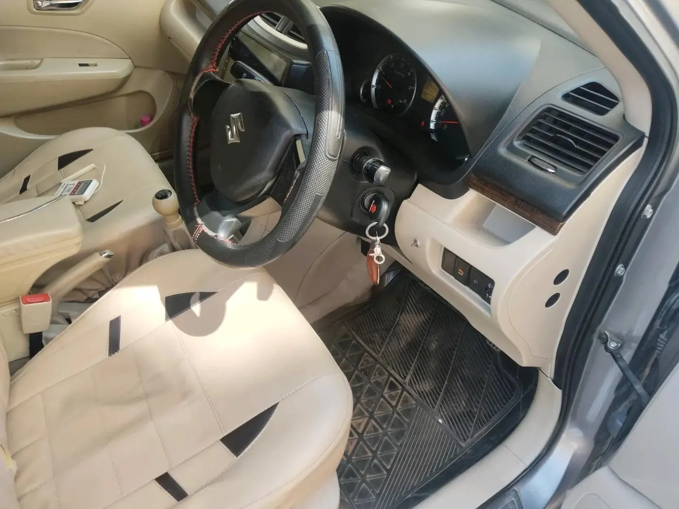 2013 Maruti Swift Dzire VDI, Diesel, Manual, 1,12,447 km, interior