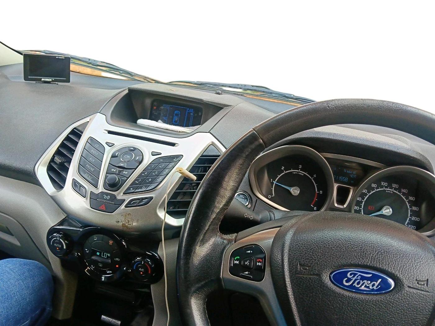 2013 Ford Ecosport TITANIUM 1.5L DIESEL, Diesel, Manual, 2,11,558 km, interior