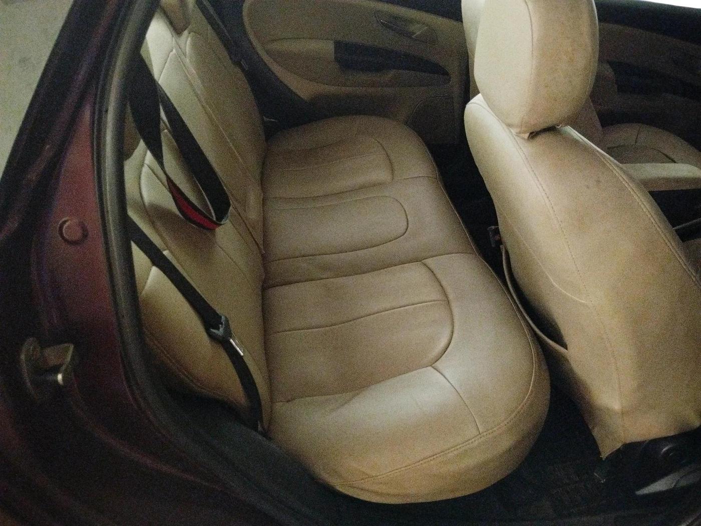 2011 Fiat Linea EMOTION 1.3, Diesel, Manual, 95,000 km, interior
