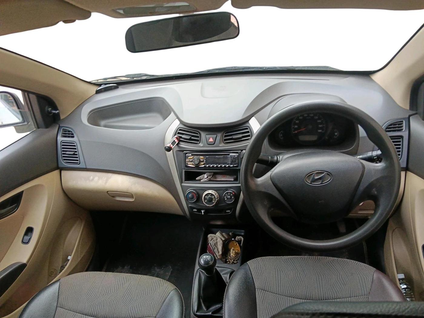 2013 Hyundai Eon ERA +, Petrol, Manual, 74,369 km, interior