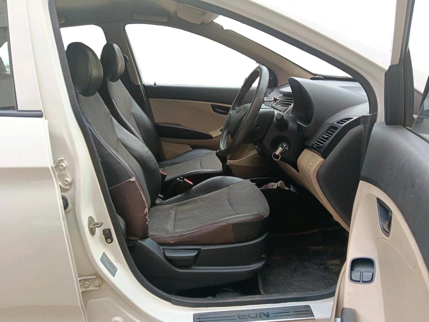 2013 Hyundai Eon ERA +, Petrol, Manual, 74,369 km, interior